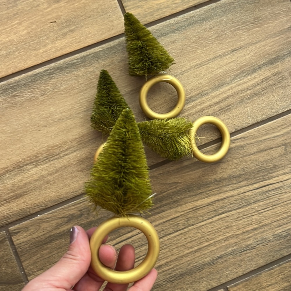 Christmas Tree Napkin Rings - Picture 2 of 3
